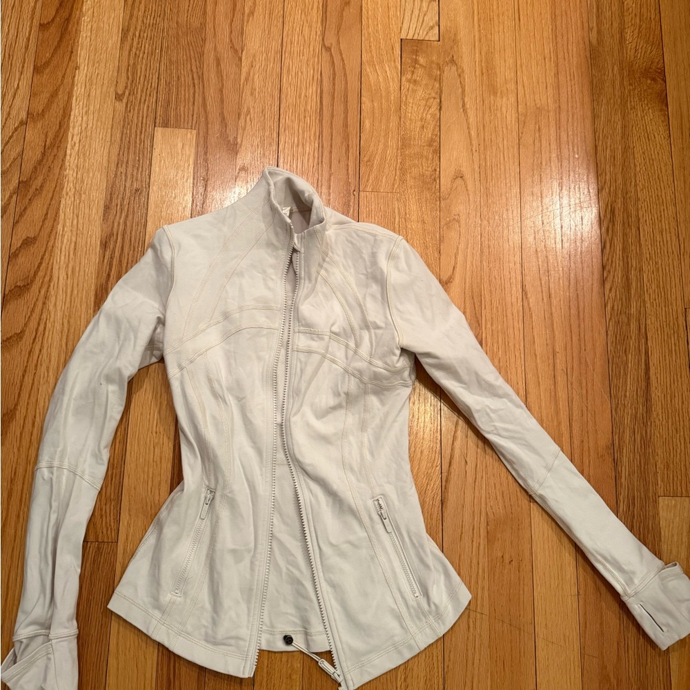 lululemon size 4 define jacket, stone, comfy, flattering, great condition